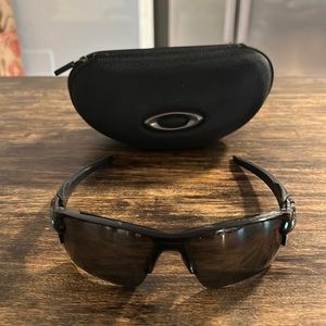 Nearly new Oakleys - Black -